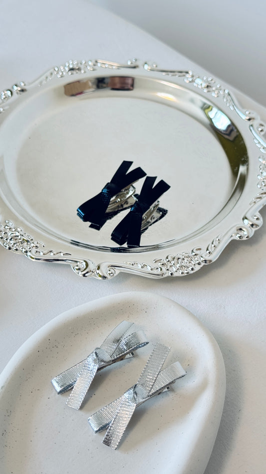 Metallic ribbon clip set with silver sheen — Korean hair accessories by Cosa Cosa Bulgaria